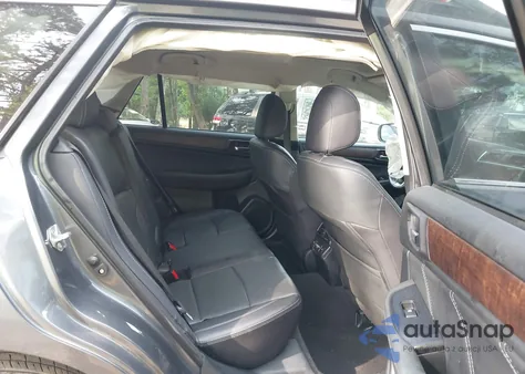 2018 Subaru Outback 3.6R Limited из США, поврежденный, VIN 4S4BSENC1J3307112